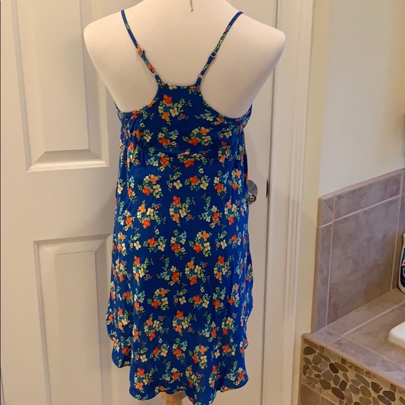 Hollister Crepe Lined Hi-Low Sleeveless Dress - Picture 2 of 5